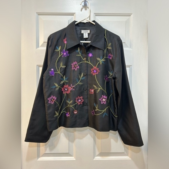 S.L.B Jackets & Blazers - Women's 100% Silk Blazer Vintage Floral Embroidered W/ Sequins Fully Lined Sz 14